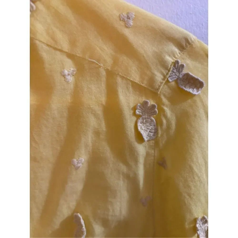 Maeve Button Up Top - Picture 3 of 4